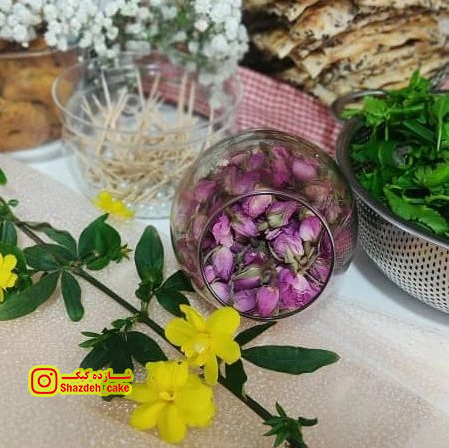 سفارش آنلاین کیک و شیرینی در بندرانزلی | شازده کیک